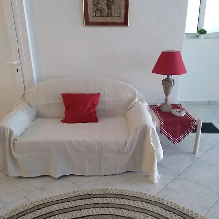 Potamos Apartment *